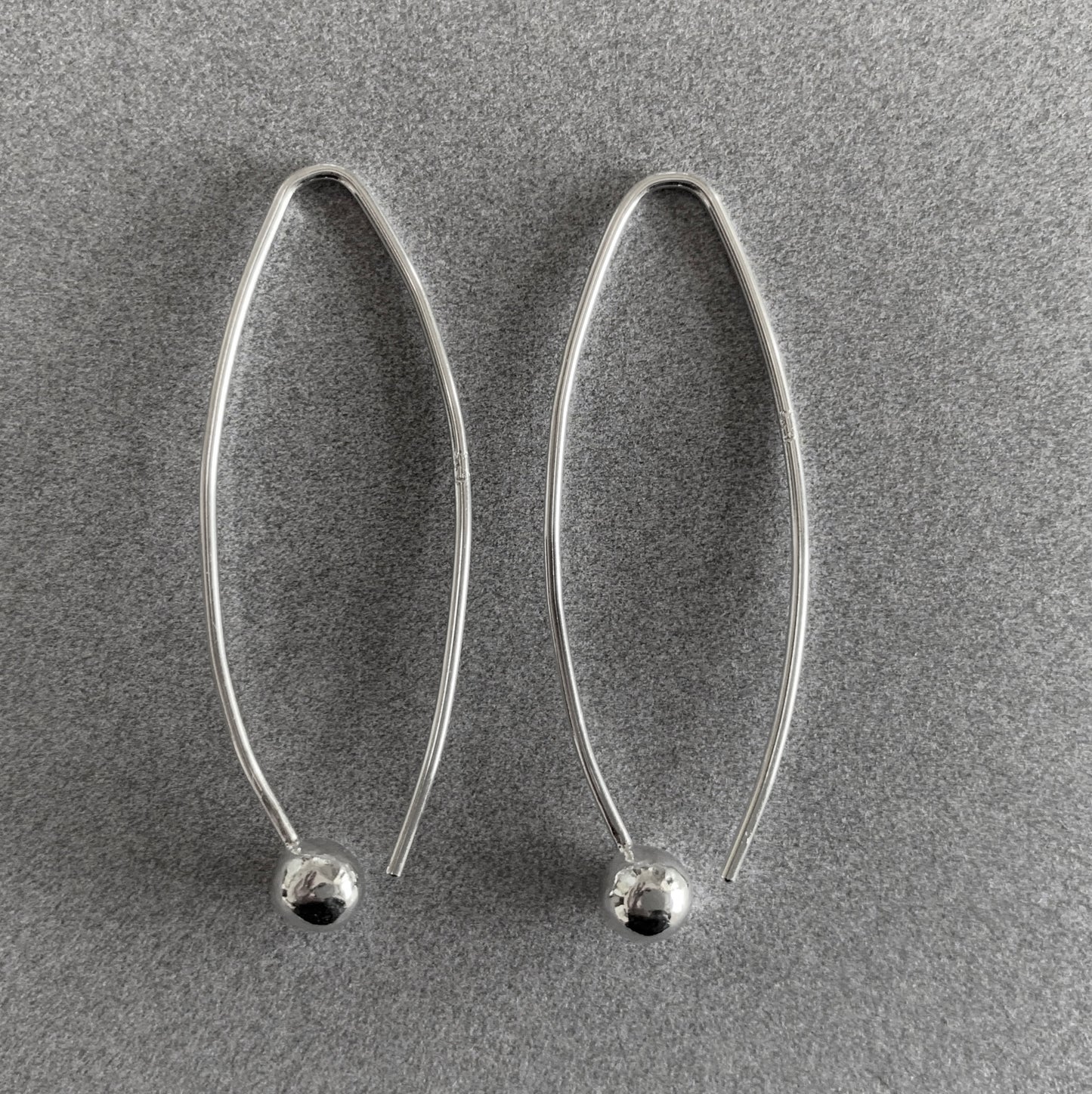Ear Ring Simplicity Hoop with 5mm Ball