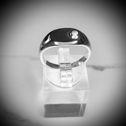 Signet Ring with 2.5mm, 0.06ct. Bezel set Diamond