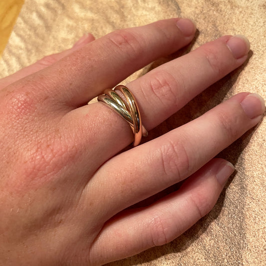 9kt Gold Russian Wedder Ring