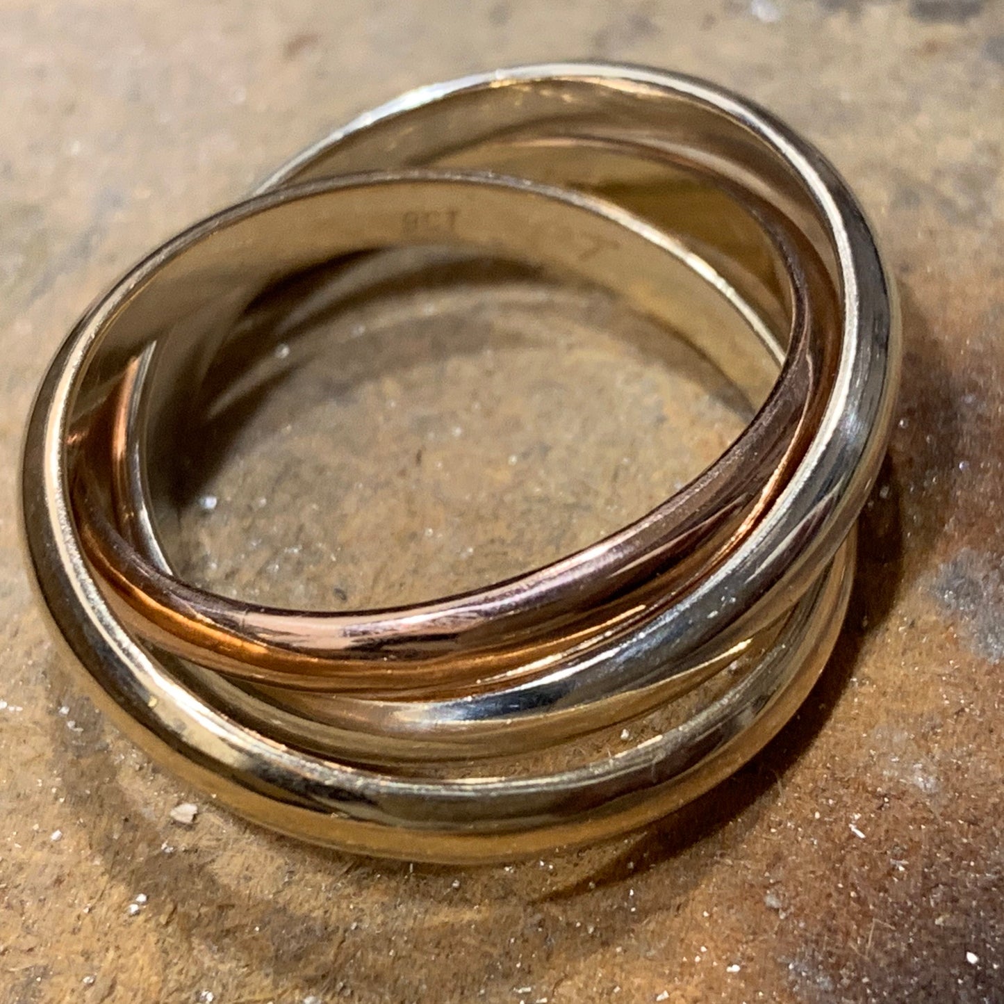 9kt Gold Russian Wedder Ring