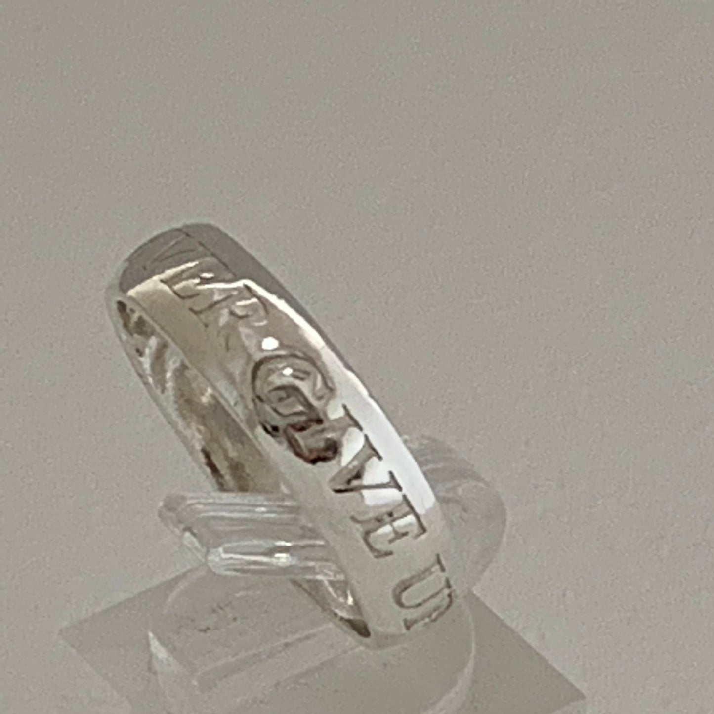 Sterling Silver Words to Wear Ring Never Give Up!