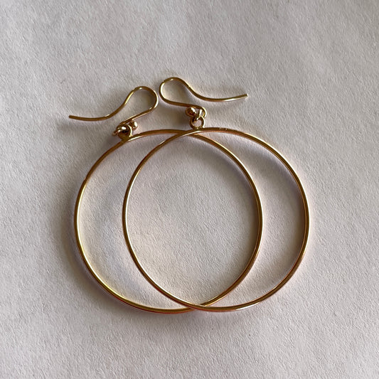 Ear Ring: 9kt Rose Gold Hoop