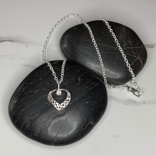 Filigree Heart Pendant with 2.5mm (0.06ct)Diamond