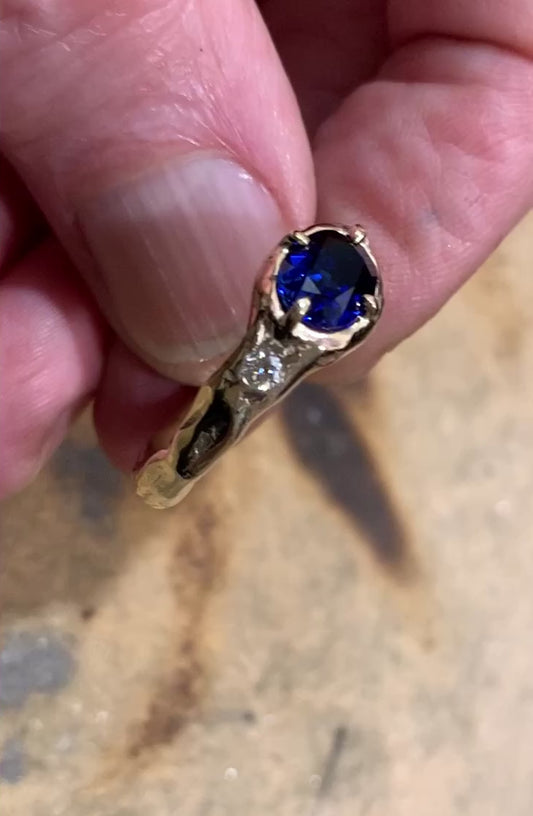 9kt Organic Piece Unique Ring